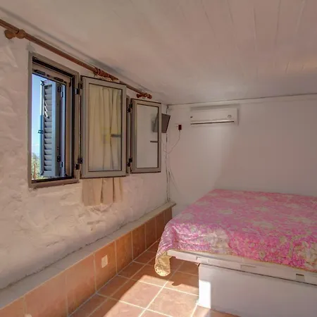 Mani Stone Towers 3* Kotronion (West Mani)