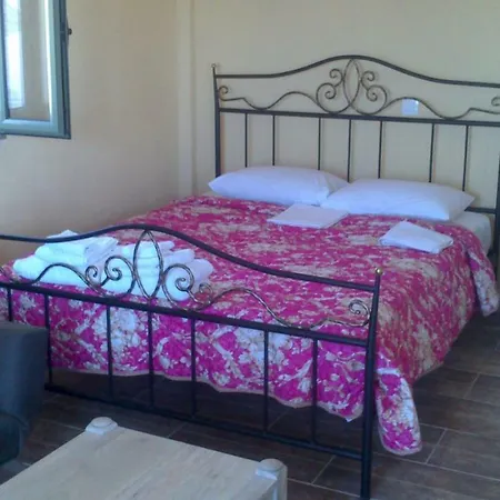 Mani Stone Towers 3* Kotronion (West Mani)
