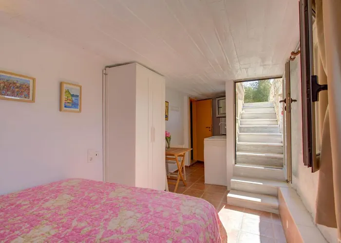 Mani Stone Towers Vendégház