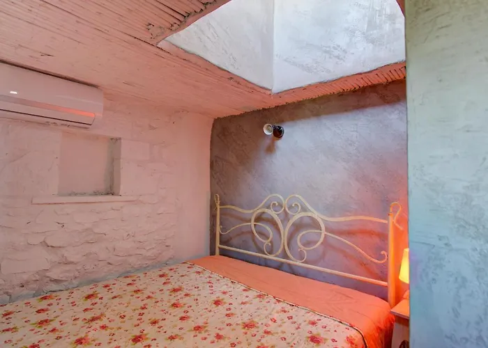 Mani Stone Towers Gæstehus 3*