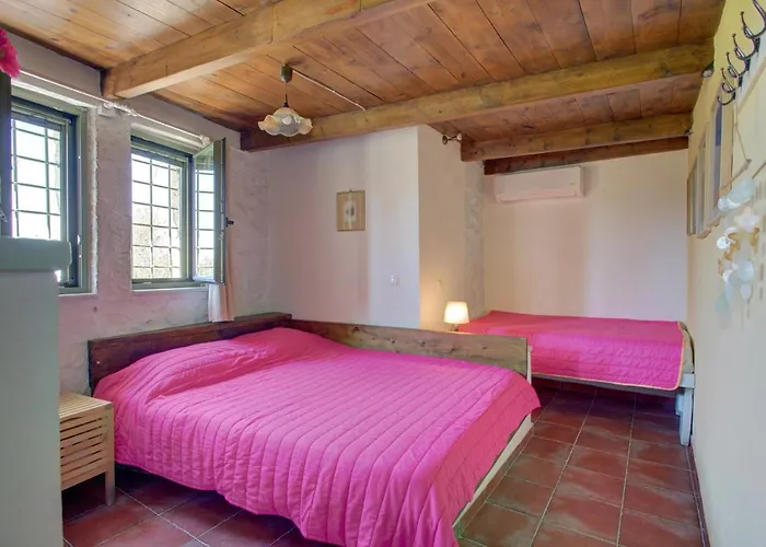 Mani Stone Towers Vendégház 3*