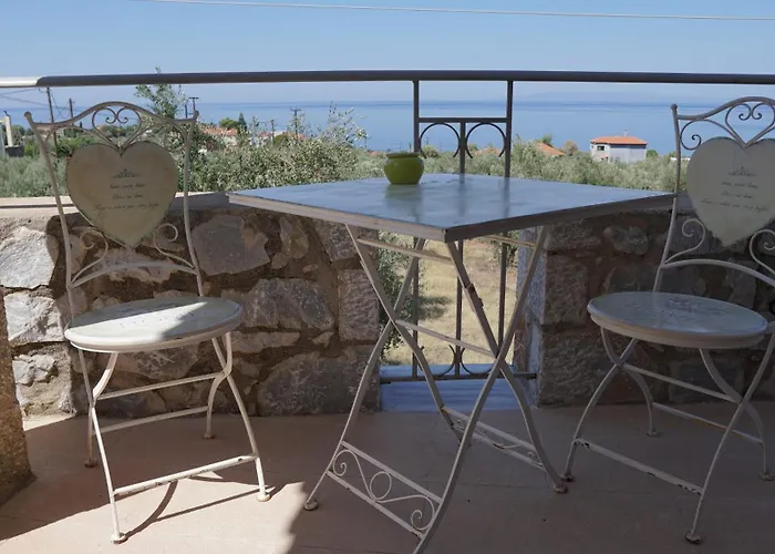 Mani Stone Towers Gæstehus 3*