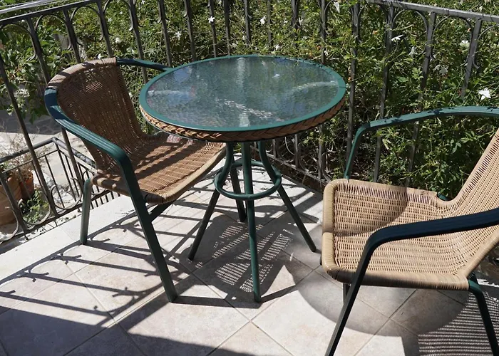 Mani Stone Towers Gæstehus